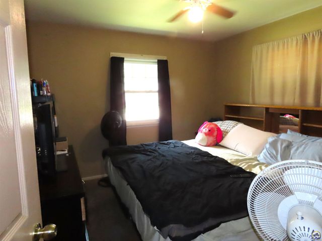 5401 SW 28th ST, Topeka, KS 66614