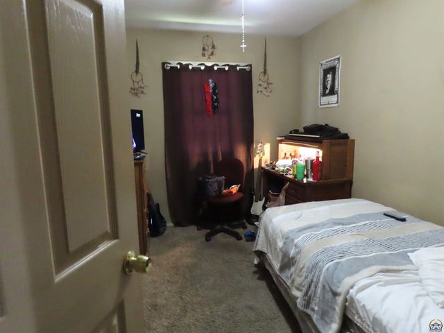 5401 SW 28th ST, Topeka, KS 66614