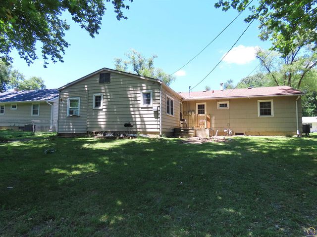 5401 SW 28th ST, Topeka, KS 66614