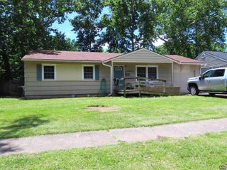 5401 SW 28th ST, Topeka, KS 66614