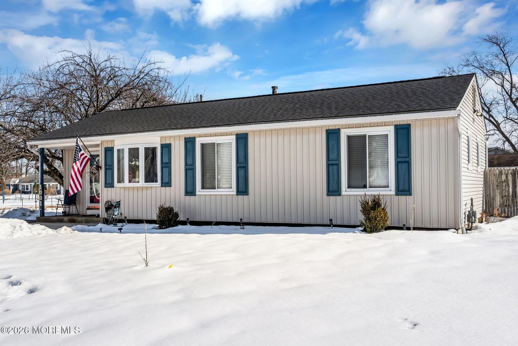 1001 Ensign Avenue, Beachwood, NJ 08722