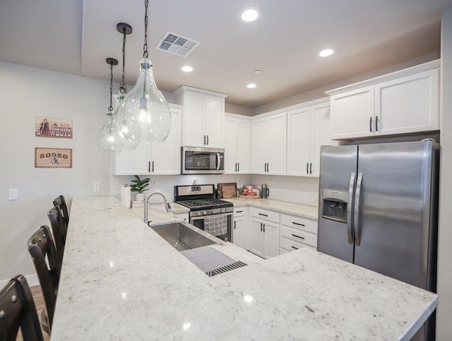 1025 Wilson Ave, Lincoln, CA 95648