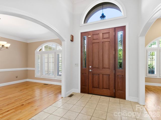 7 Round Robin Lane, Mills River, NC 28759