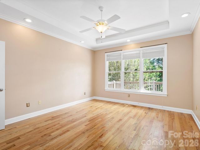 7 Round Robin Lane, Mills River, NC 28759