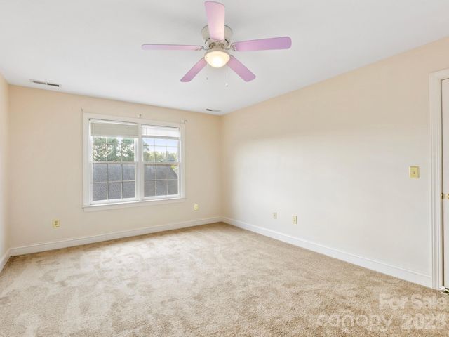 7 Round Robin Lane, Mills River, NC 28759