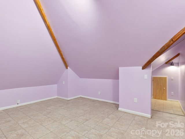 7 Round Robin Lane, Mills River, NC 28759