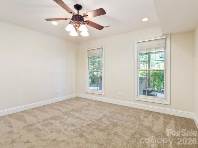 7 Round Robin Lane, Mills River, NC 28759