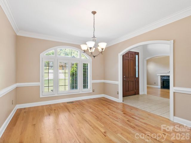 7 Round Robin Lane, Mills River, NC 28759