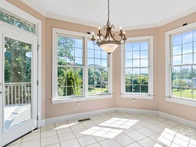 7 Round Robin Lane, Mills River, NC 28759