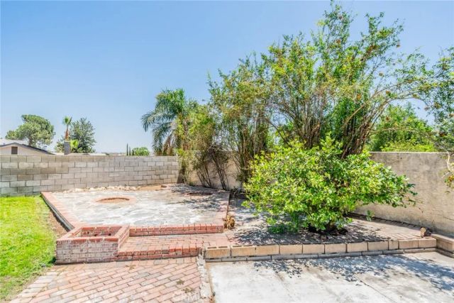 6239 Woodpine Avenue, San Bernardino, CA 92407