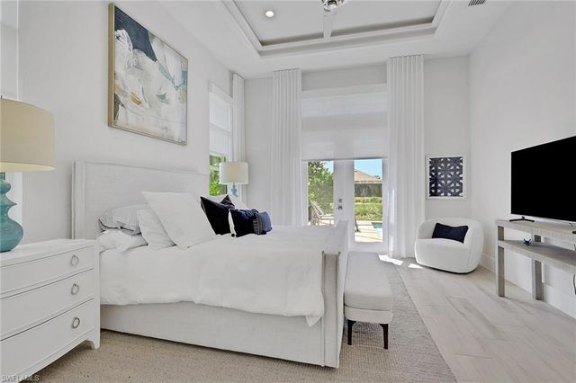 6136 Rodney Bay LN, Naples, FL 34113