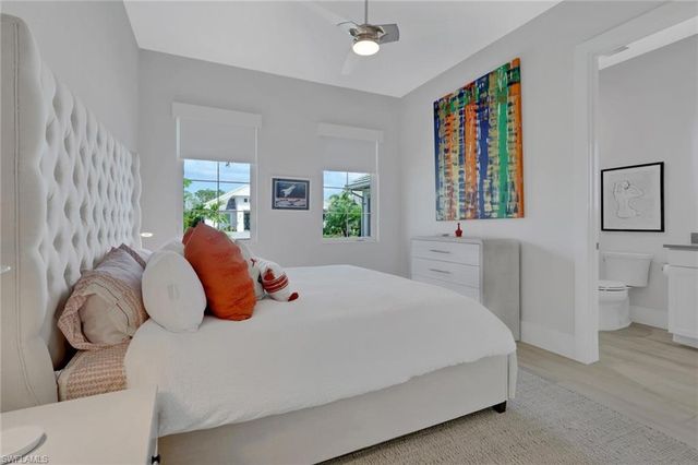 6136 Rodney Bay LN, Naples, FL 34113