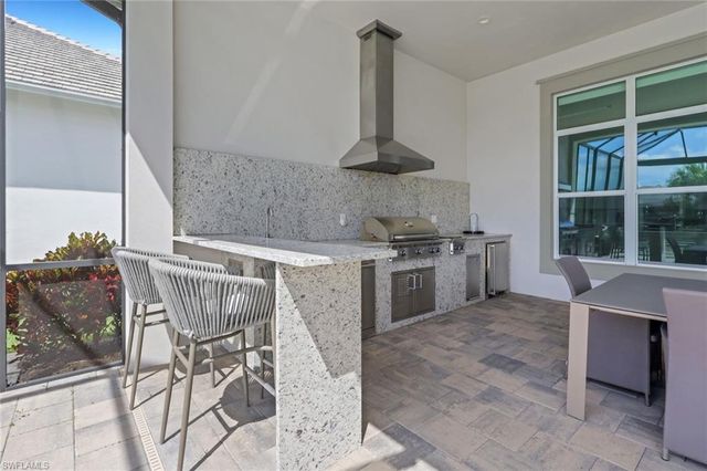 6136 Rodney Bay LN, Naples, FL 34113