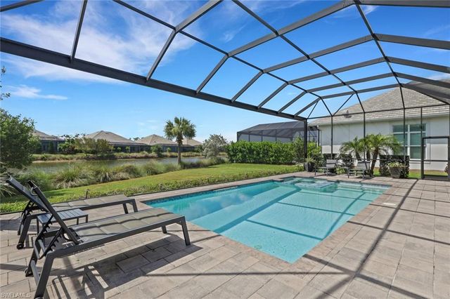 6136 Rodney Bay LN, Naples, FL 34113