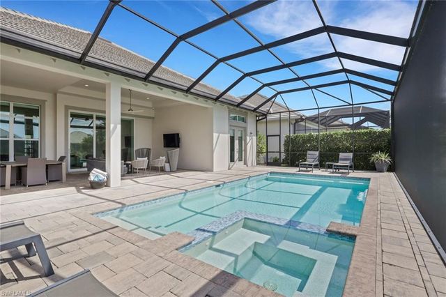 6136 Rodney Bay LN, Naples, FL 34113