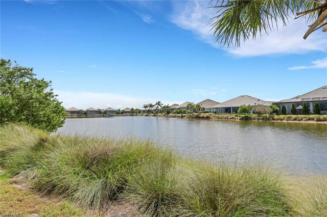 6136 Rodney Bay LN, Naples, FL 34113