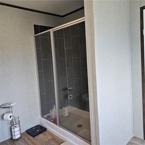 295 Griffith Dr, Rockport, TX 78382