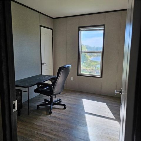 295 Griffith Dr, Rockport, TX 78382