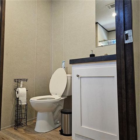 295 Griffith Dr, Rockport, TX 78382