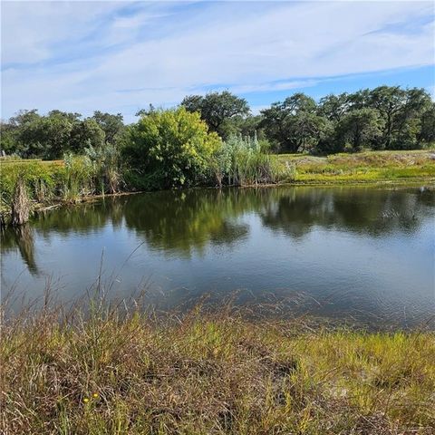 295 Griffith Dr, Rockport, TX 78382