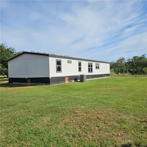 295 Griffith Dr, Rockport, TX 78382