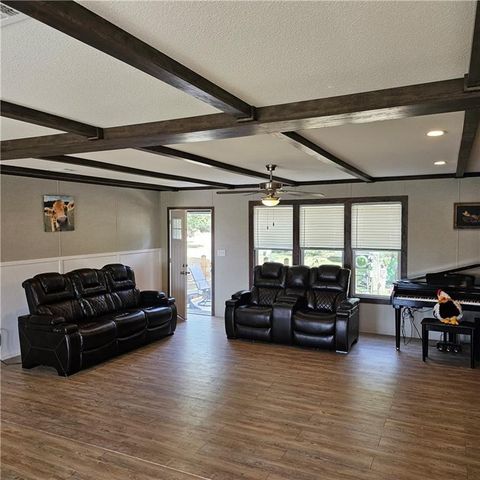 295 Griffith Dr, Rockport, TX 78382