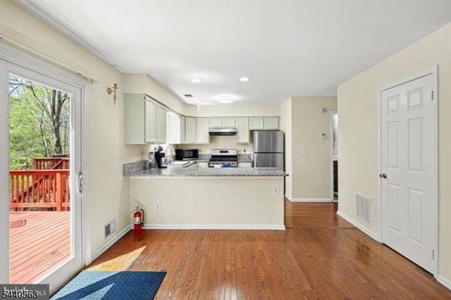 150 Nantwich Ct, Franklin Twp., NJ 08873