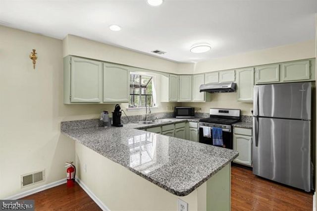 150 Nantwich Ct, Franklin Twp., NJ 08873