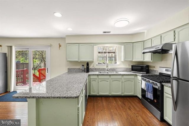 150 Nantwich Ct, Franklin Twp., NJ 08873