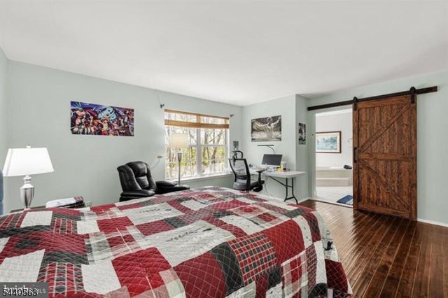150 Nantwich Ct, Franklin Twp., NJ 08873