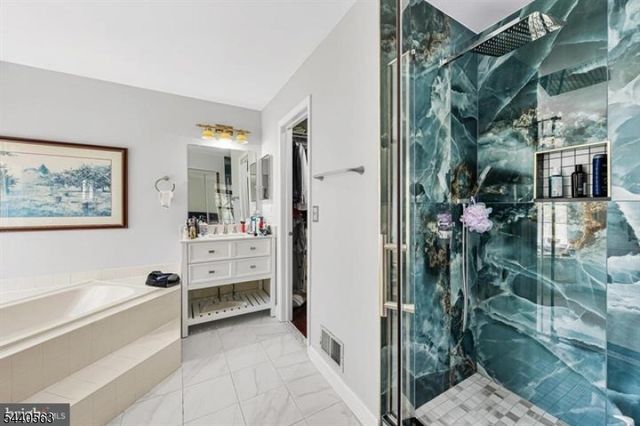 150 Nantwich Ct, Franklin Twp., NJ 08873
