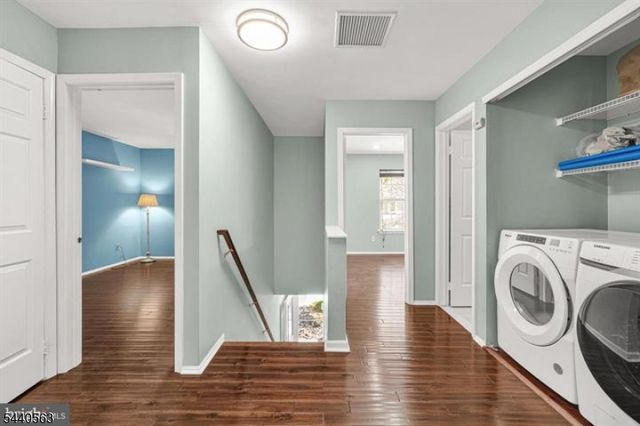 150 Nantwich Ct, Franklin Twp., NJ 08873