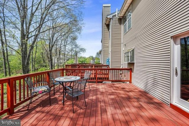 150 Nantwich Ct, Franklin Twp., NJ 08873
