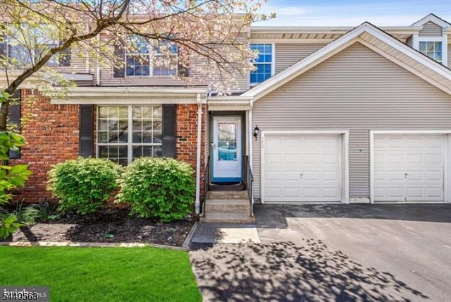150 Nantwich Ct, Franklin Twp., NJ 08873