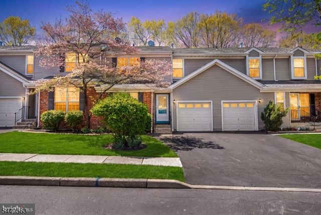 150 Nantwich Ct, Franklin Twp., NJ 08873