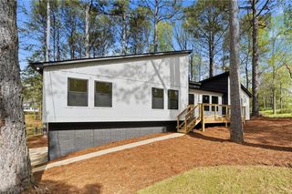 324 Hill Crest Circle, Woodstock, GA 30188