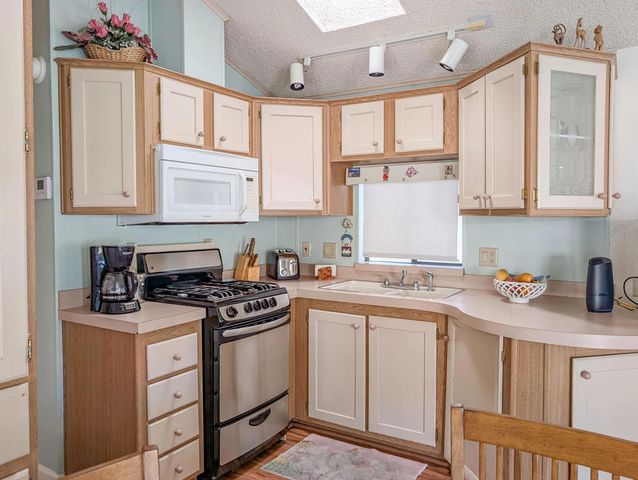 70200 Dillon Road 35, Desert Hot Springs, CA 92241