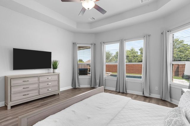 2106 Ironwood Pass Drive, Missouri City, TX 77459