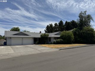 8911 Ne 32ND Ave, Vancouver, WA 98665