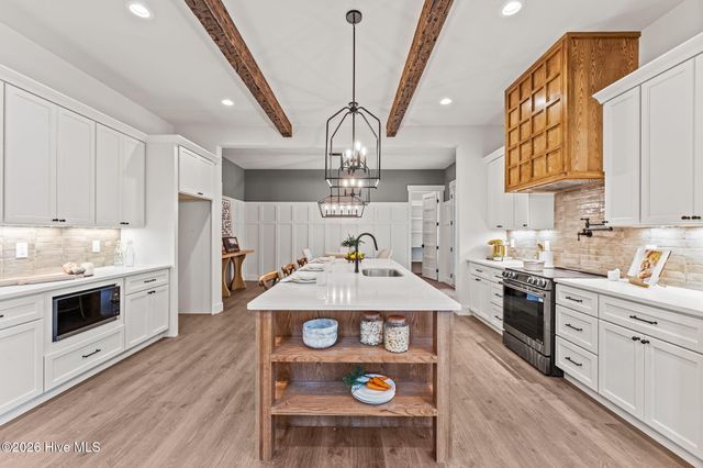 195 Sugar Sand Lane, West End, NC 27376