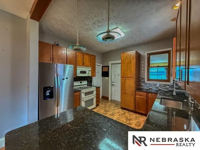 4140 V Street, Omaha, NE 68107