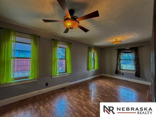 4140 V Street, Omaha, NE 68107