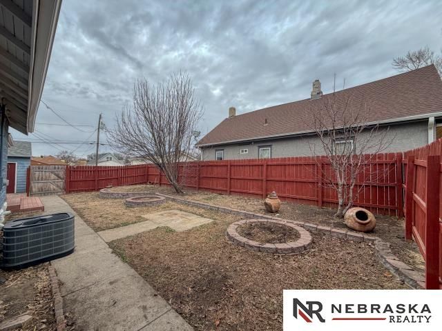 4140 V Street, Omaha, NE 68107