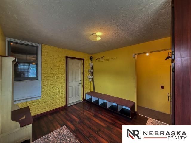 4140 V Street, Omaha, NE 68107