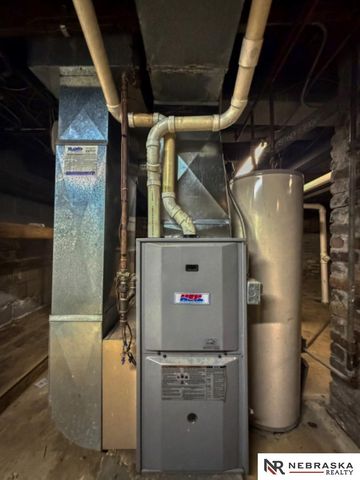 4140 V Street, Omaha, NE 68107