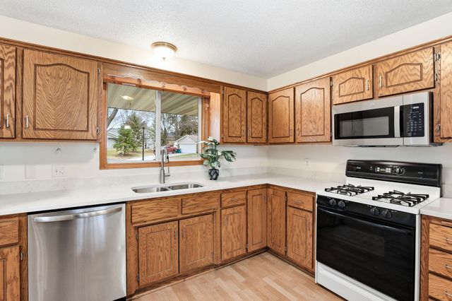 1504 Coronado Court, Burnsville, MN 55337