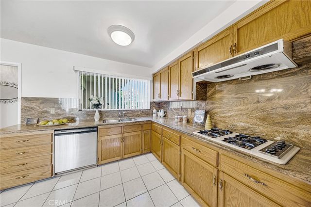 2640 David, La Habra, CA 90631
