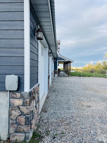 5166 W 900 N, Dayton, ID 83232