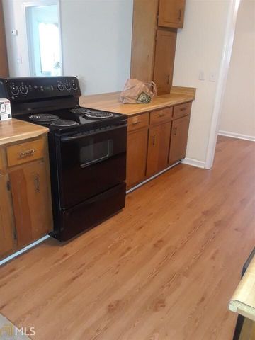 995 Green Street SE UNIT C, Conyers, GA 30012