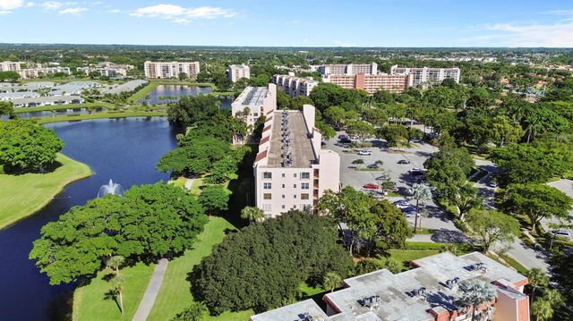 14671 Bonaire Boulevard 404, Delray Beach, FL 33446